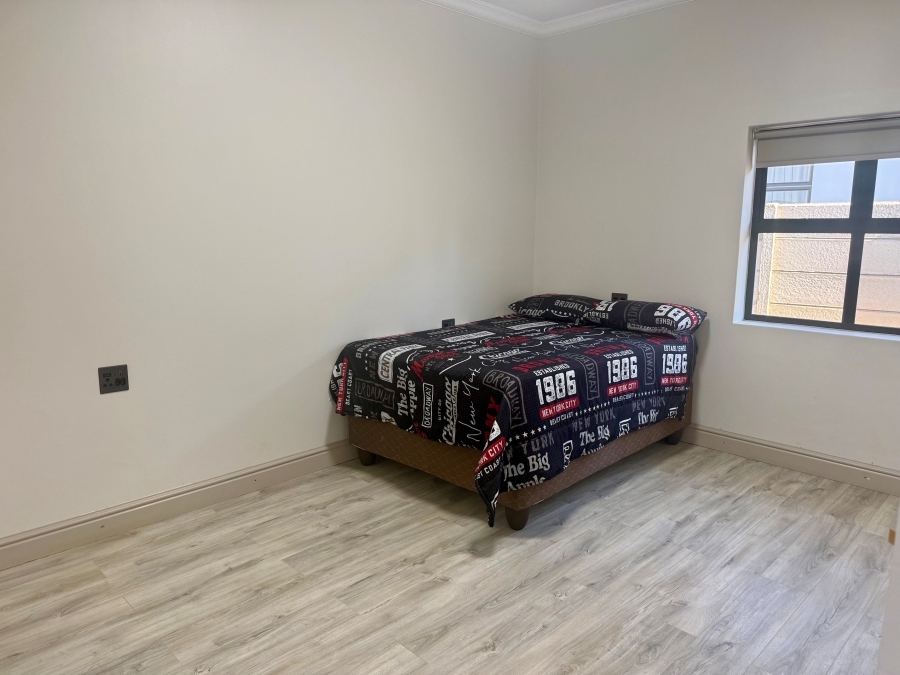 5 Bedroom Property for Sale in Tafelzicht Western Cape